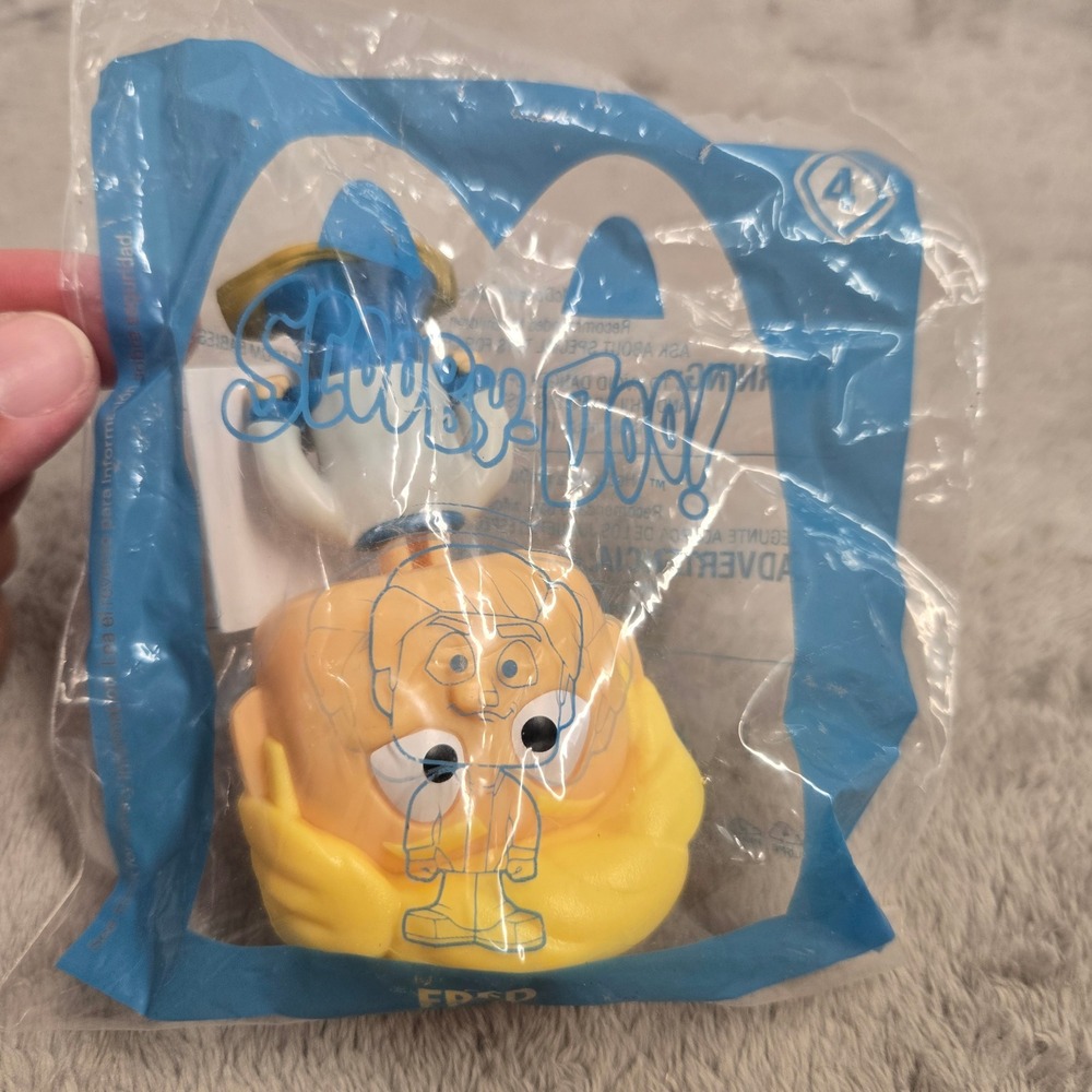 McDonalds 2021 Scooby-Doo Happy Meal Toy Fred Jones Figure New Sealed 4